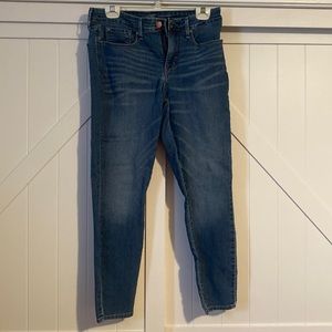 Signature by Levi Strauss & Co Women's Total Shaping Skinny Jeans